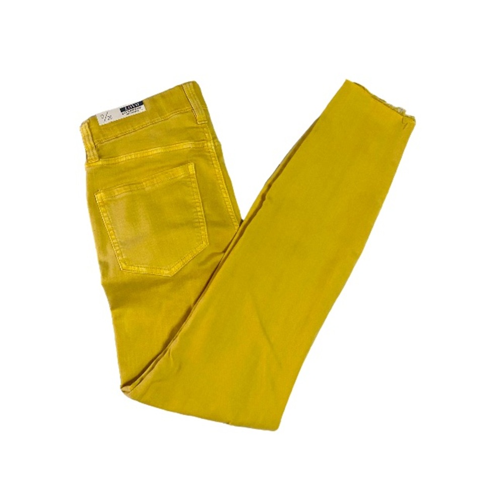 Woman’s Yellow extra small skinny jeans